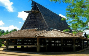 Rumah adat Maluku