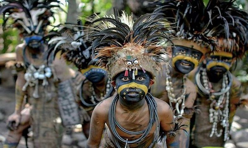  Suku  Primitif  Di Indonesia  yang Terancam Punah Lensa Budaya