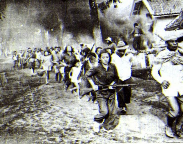  terjadi karena pasukan Inggris mulai memasuki kota Bandung sejak pertengahan bulan Oktobe Peristiwa Bandung Lautan Api Sejarah Pertempuran Lengkap