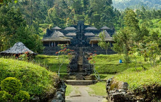 Contoh Akulturasi Kebudayaan Nusantara dan Hindu Buddha