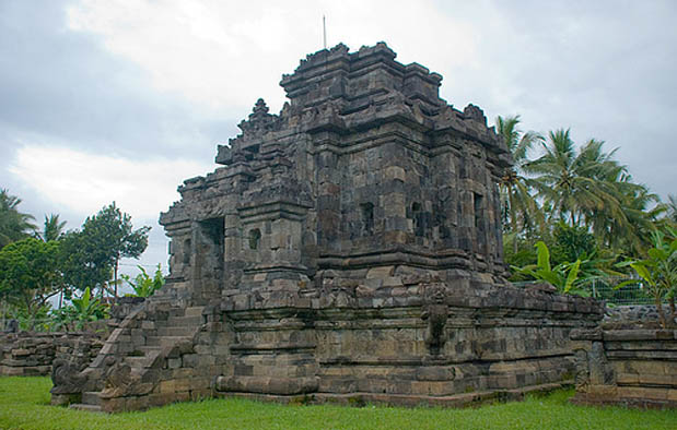  Masehi telah banyak mempengaruhi aspek kehidupan masyarakat Nusantara pada masa silam 7 Candi Peninggalan Agama Budha, Keterangan, dan Gambarnya