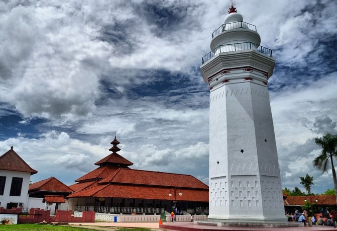 Daftar Peninggalan Sejarah Kerajaan Banten 4 Daftar Peninggalan Kerajaan Banten Yang Masih Utuh