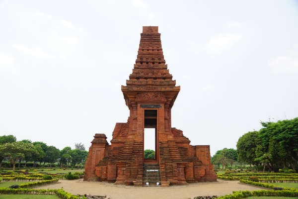 Kerajaan Majapahit merupakan salah satu kerajaan Hindu di Jawa Timur yang didirikan oleh R Rangkuman Sejarah Kerajaan Majapahit Berdirinya dan Runtuhnya