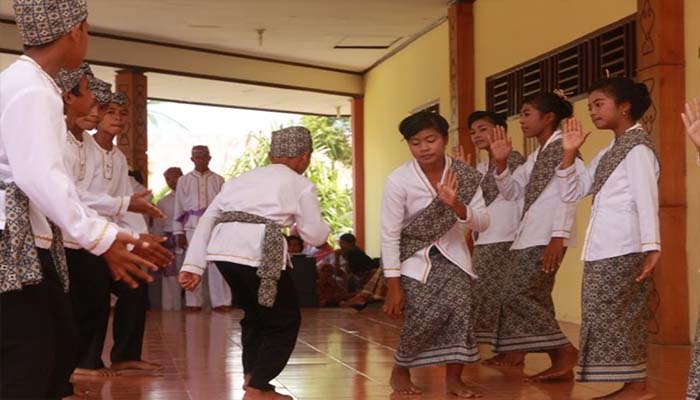  Tarian Tradisional Dari Maluku Utara Dan Penjelasannya Inilah 8 Tarian Tradisional Dari Maluku Utara Dan Penjelasannya