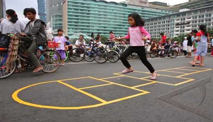  Permainan Tradisional Anak Indonesia Yang Terlupakan  10 PERMAINAN TRADISIONAL ANAK INDONESIA YANG TERLUPAKAN